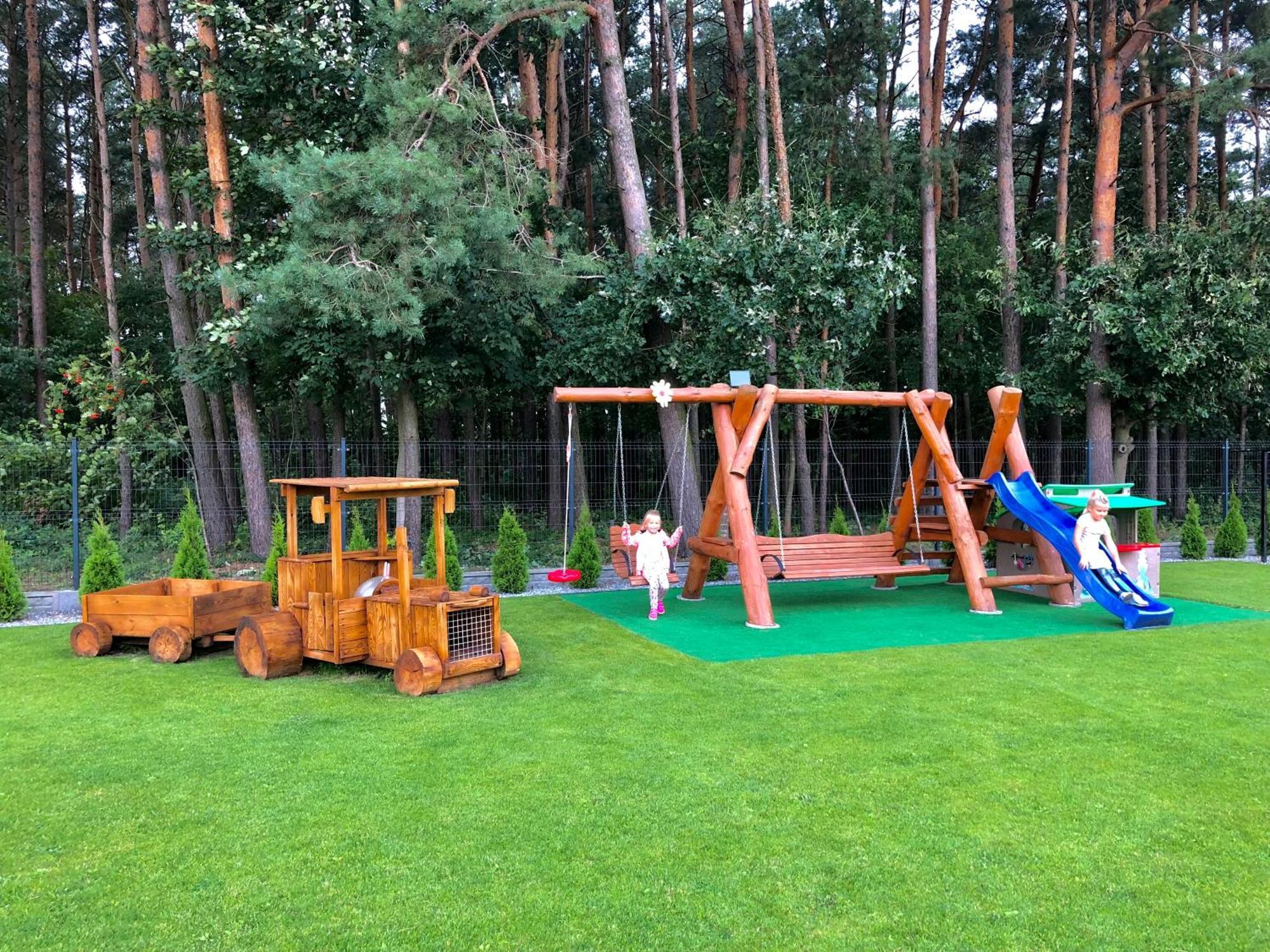 Zloto Polnocy Na Wylacznosc, Parking, Plac Zabaw, Tarasy Holiday home Karwienskie Bloto