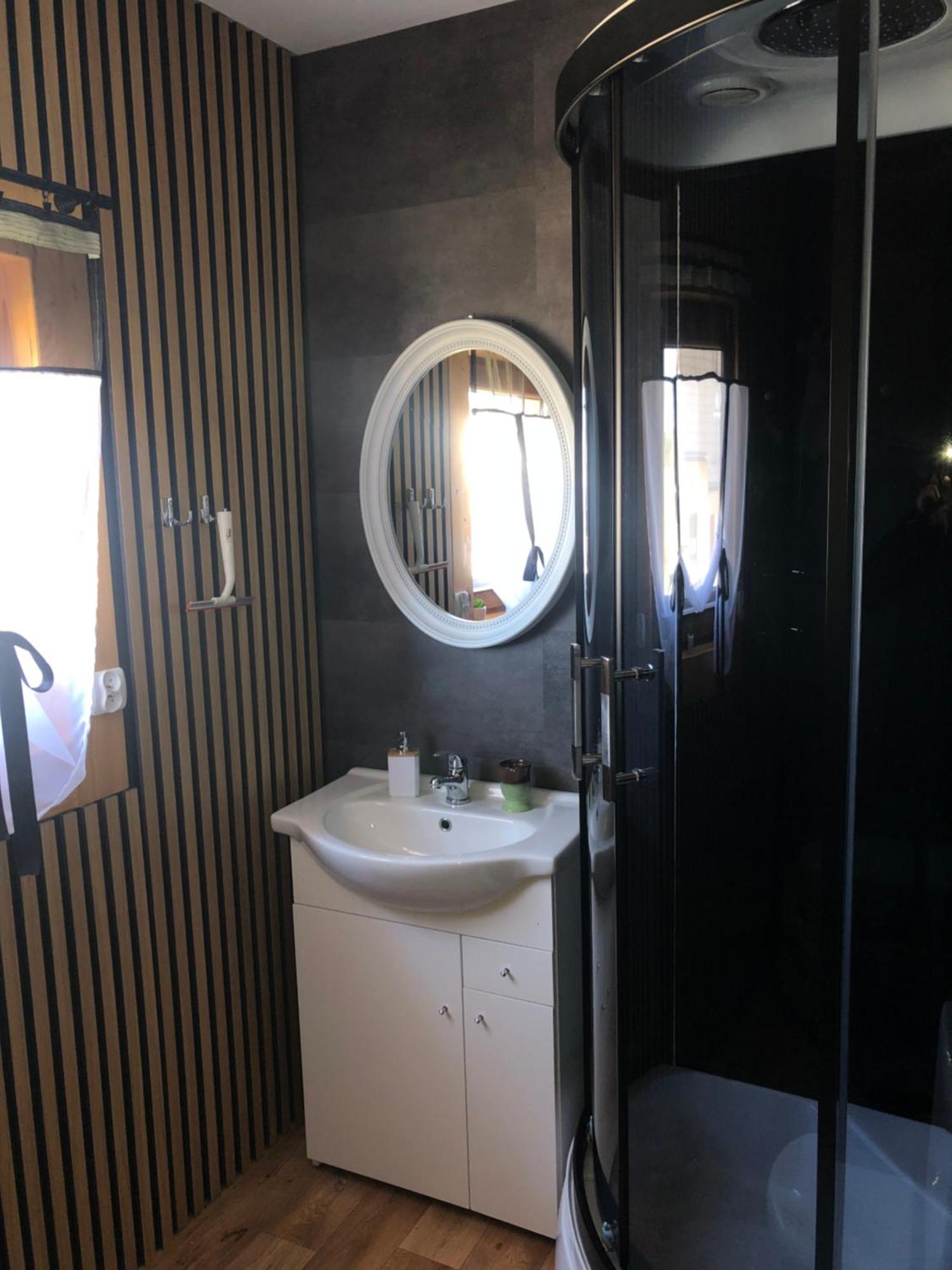 Holiday home Zloto Polnocy Na Wylacznosc, Parking, Plac Zabaw, Tarasy *